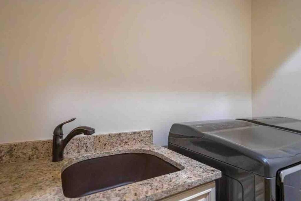 Beach Downtown Pet-Friendly @ The Park Home-635 Sarasota Extérieur photo